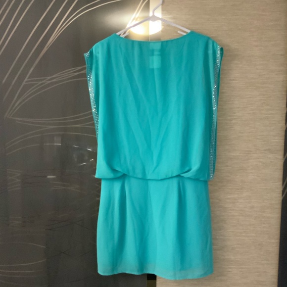 Teal large sleeved Dress - Picture 2 of 2